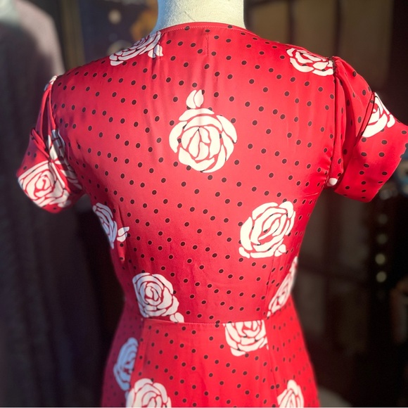 A rose by any other name… would wear this Capulet button front dress.! - Picture 5 of 10